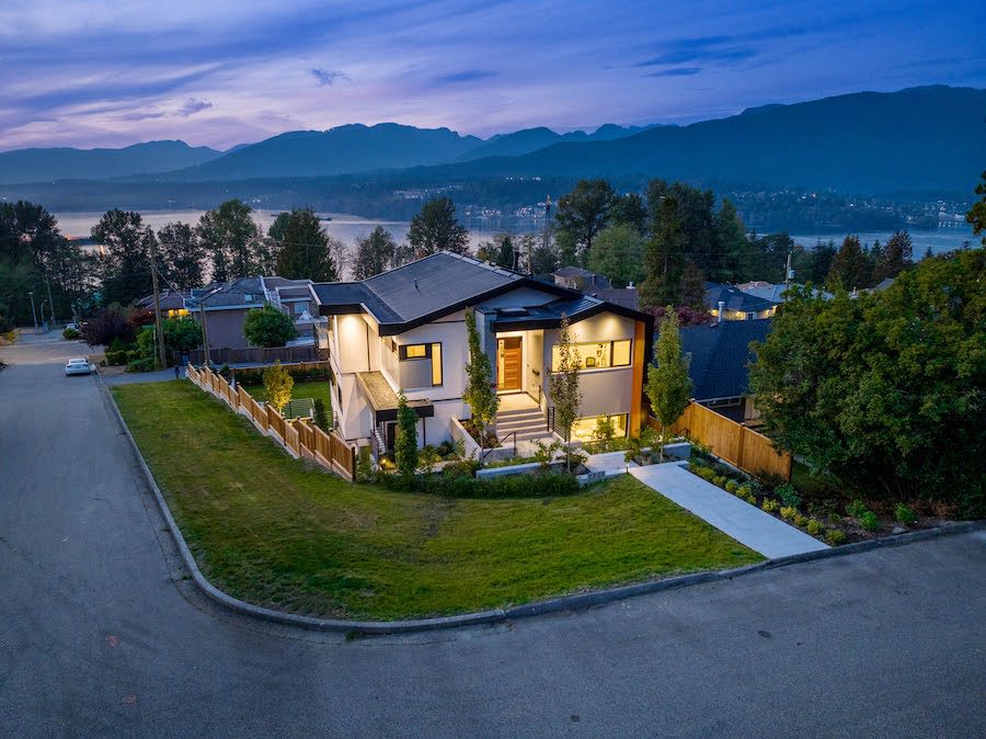 Braeside Modern Home Exterior Twilight View