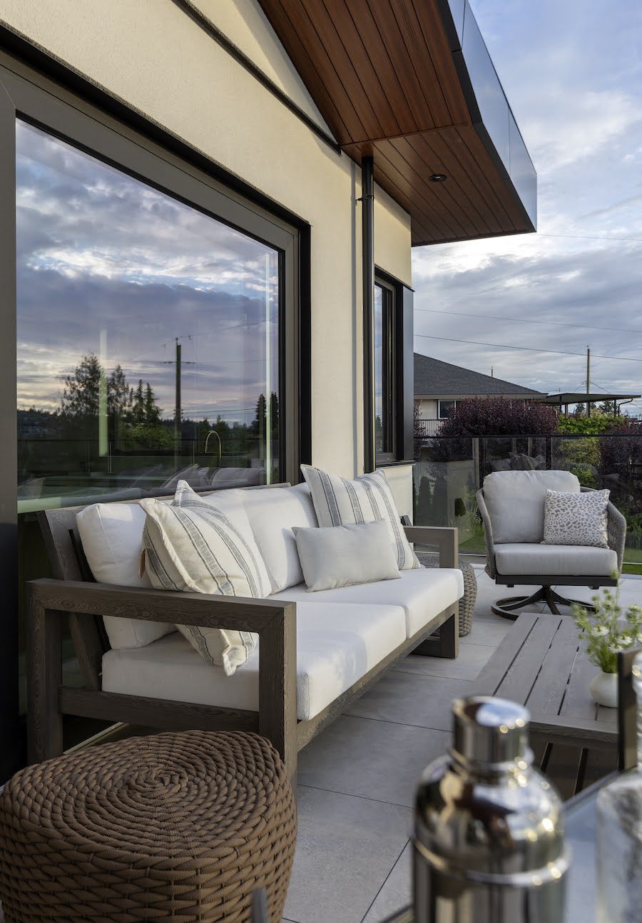 Braeside Modern Home Patio With Ratana