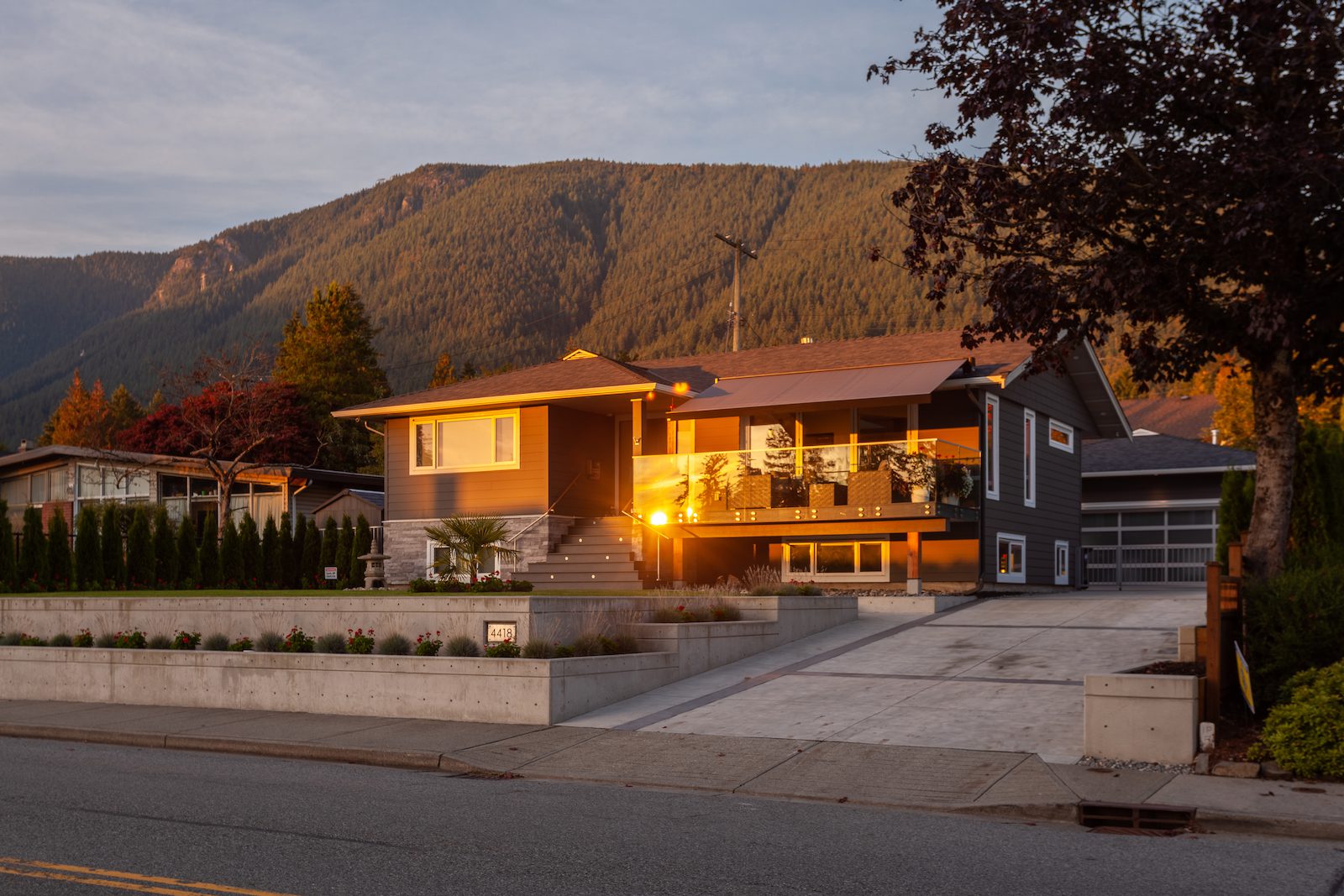 Canterbury Highland Renovation Hasler Homes Exterior Sunset
